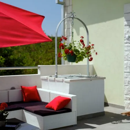 House Lucia Brstanovo