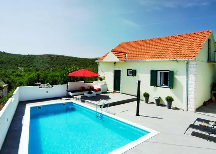 House Lucia * Brstanovo